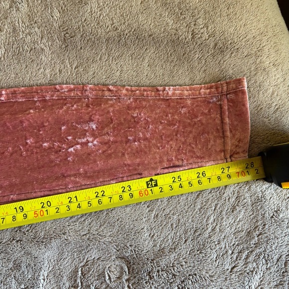 Lululemon Wunder Lounge High-Rise Tight 28" *Crushed Velvet
Soft Cranberry - Picture 8 of 9